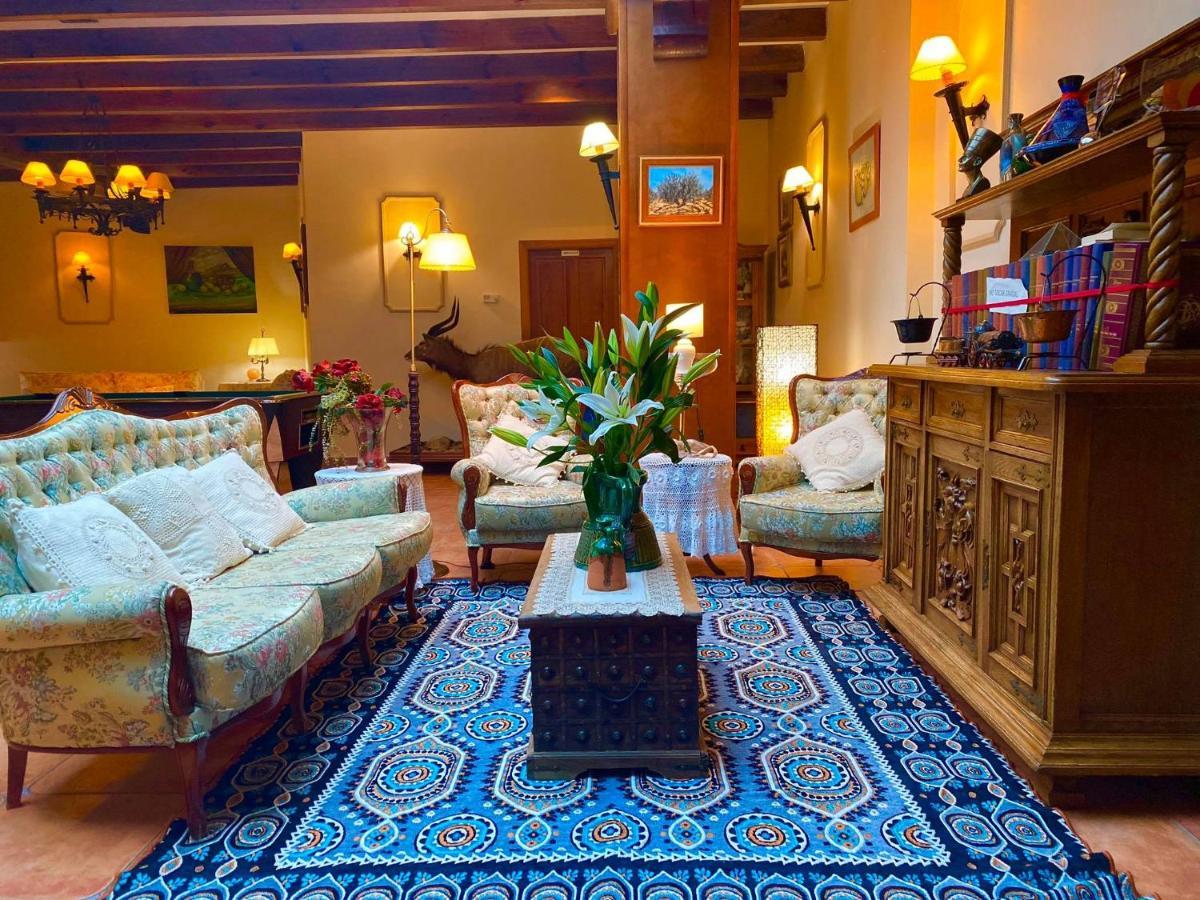 Hotel El Curro Burunchel Ngoại thất bức ảnh