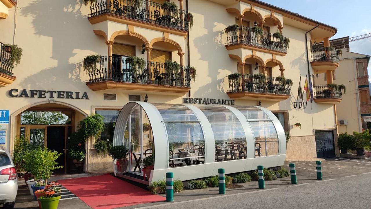 Hotel El Curro Burunchel Ngoại thất bức ảnh