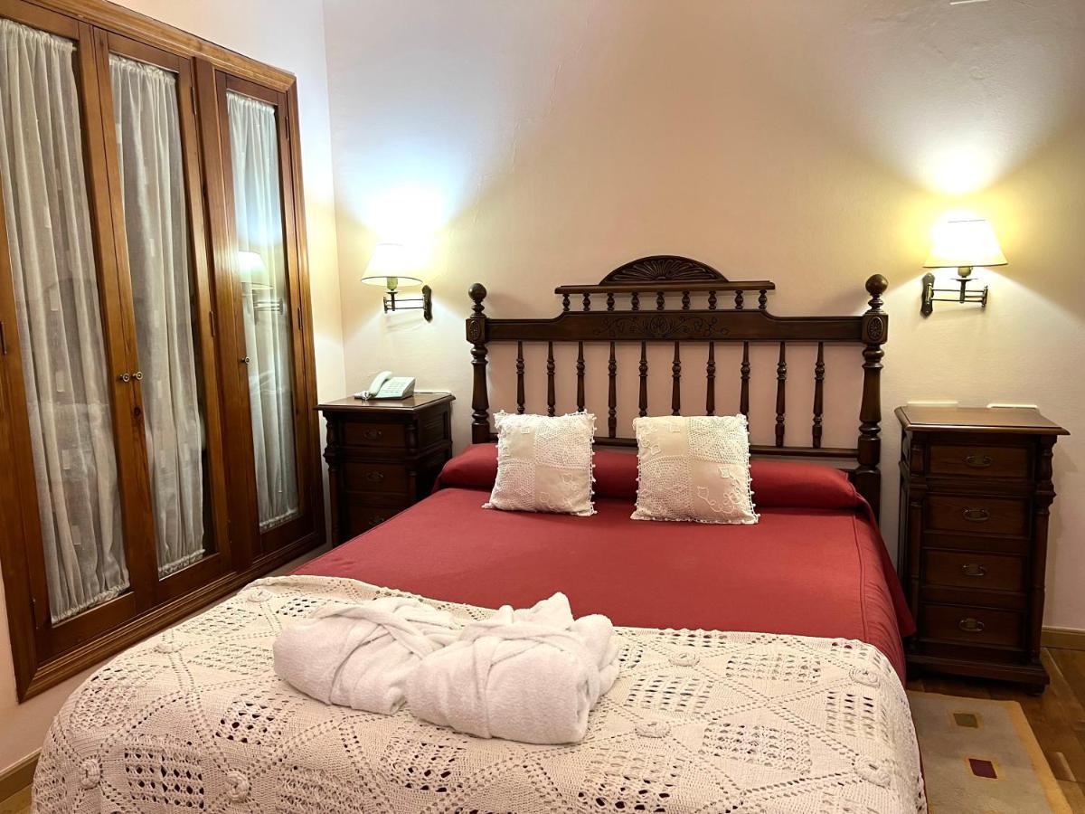 Hotel El Curro Burunchel Ngoại thất bức ảnh