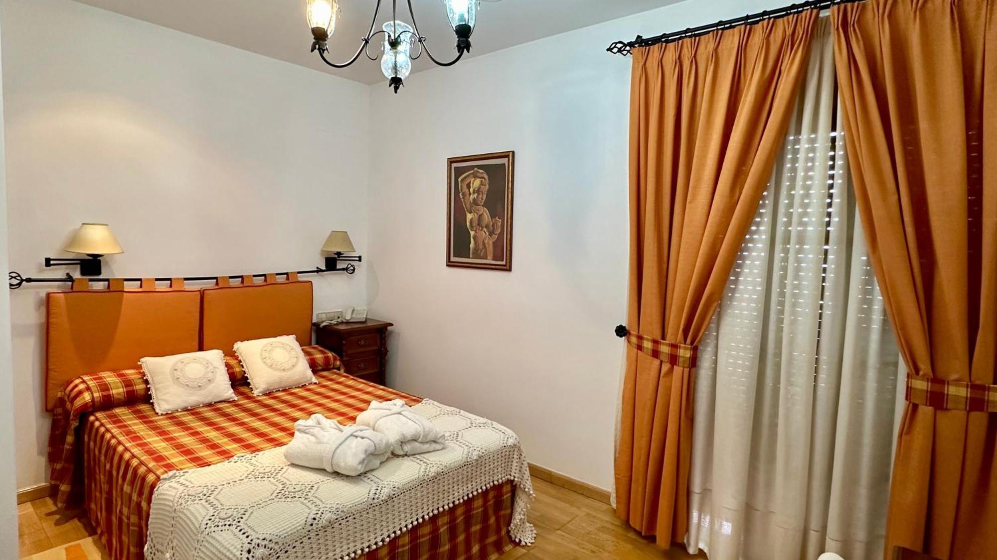 Hotel El Curro Burunchel Ngoại thất bức ảnh