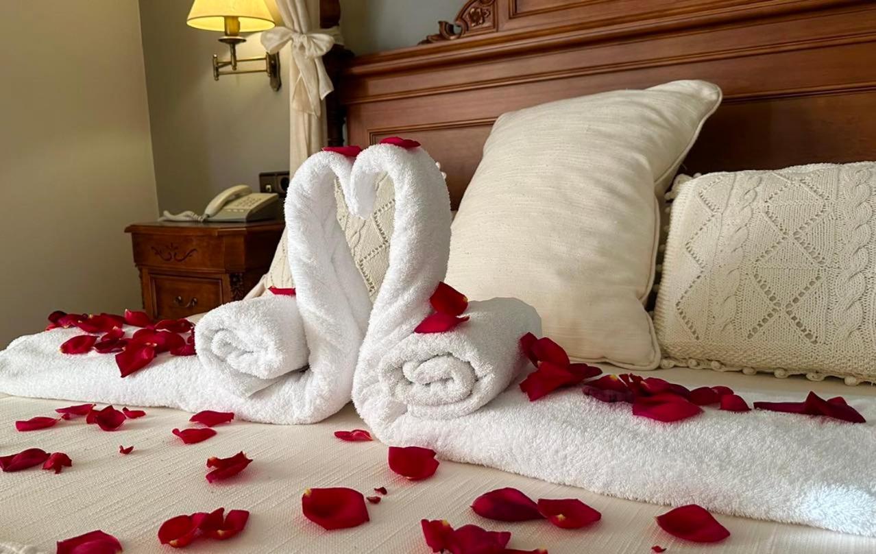 Hotel El Curro Burunchel Ngoại thất bức ảnh