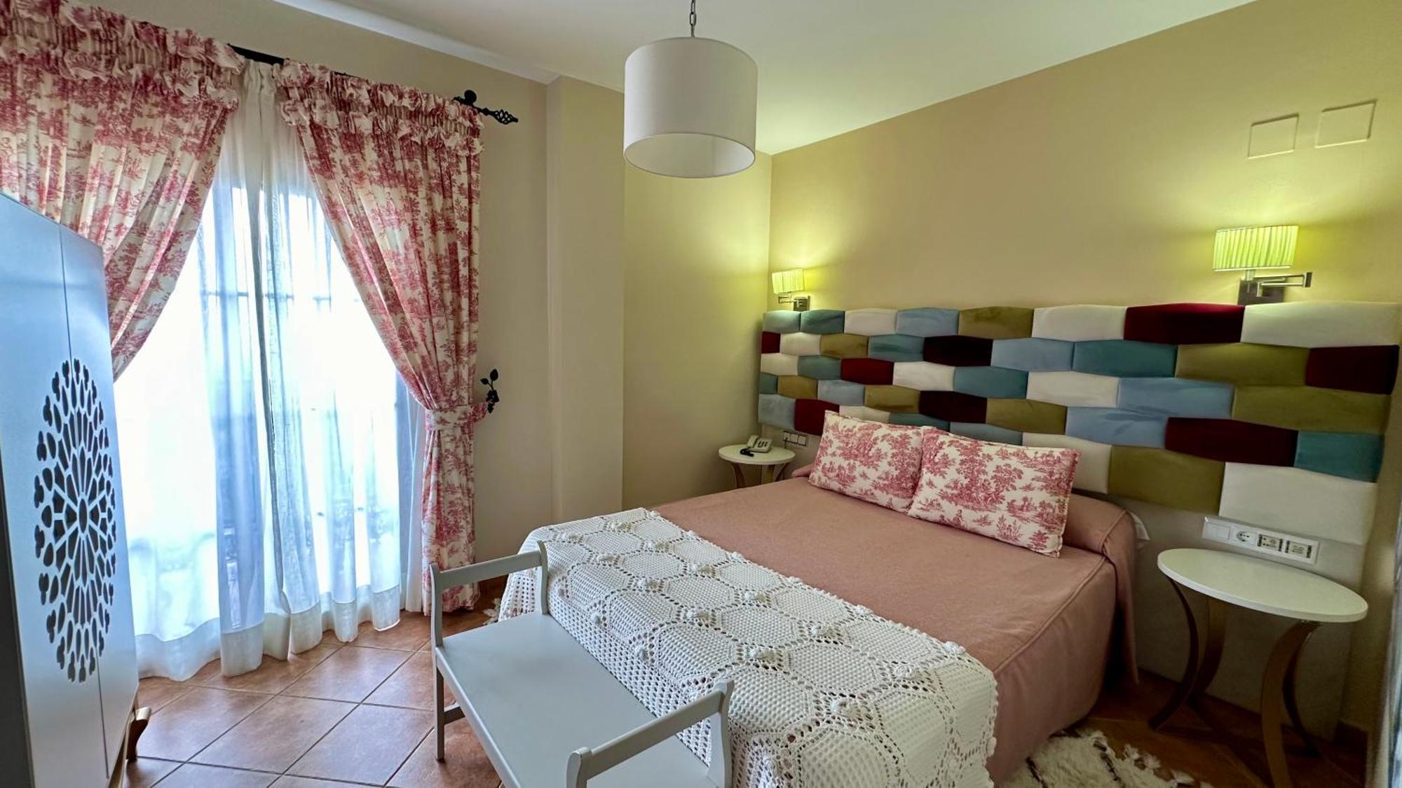 Hotel El Curro Burunchel Ngoại thất bức ảnh