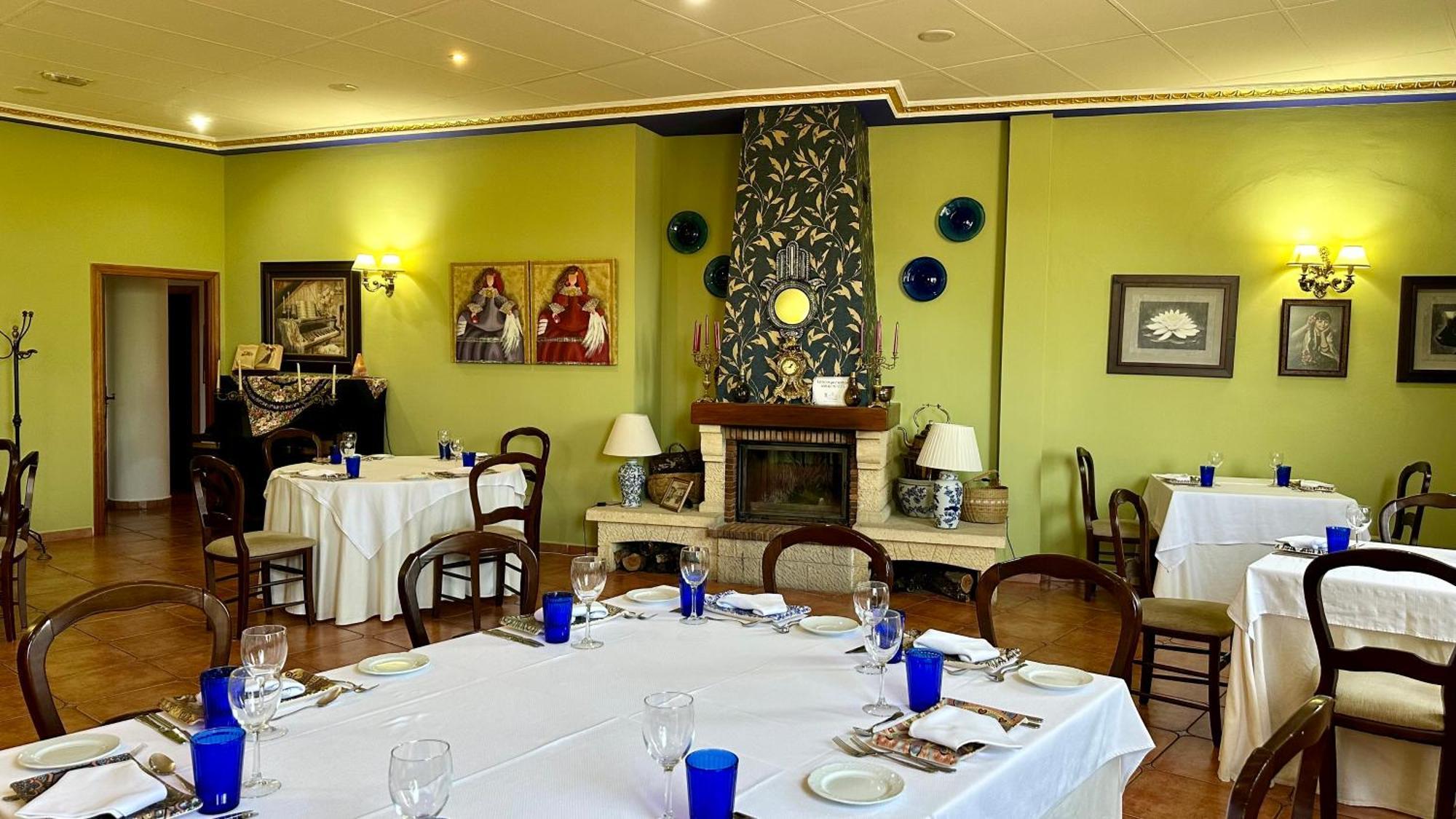 Hotel El Curro Burunchel Ngoại thất bức ảnh