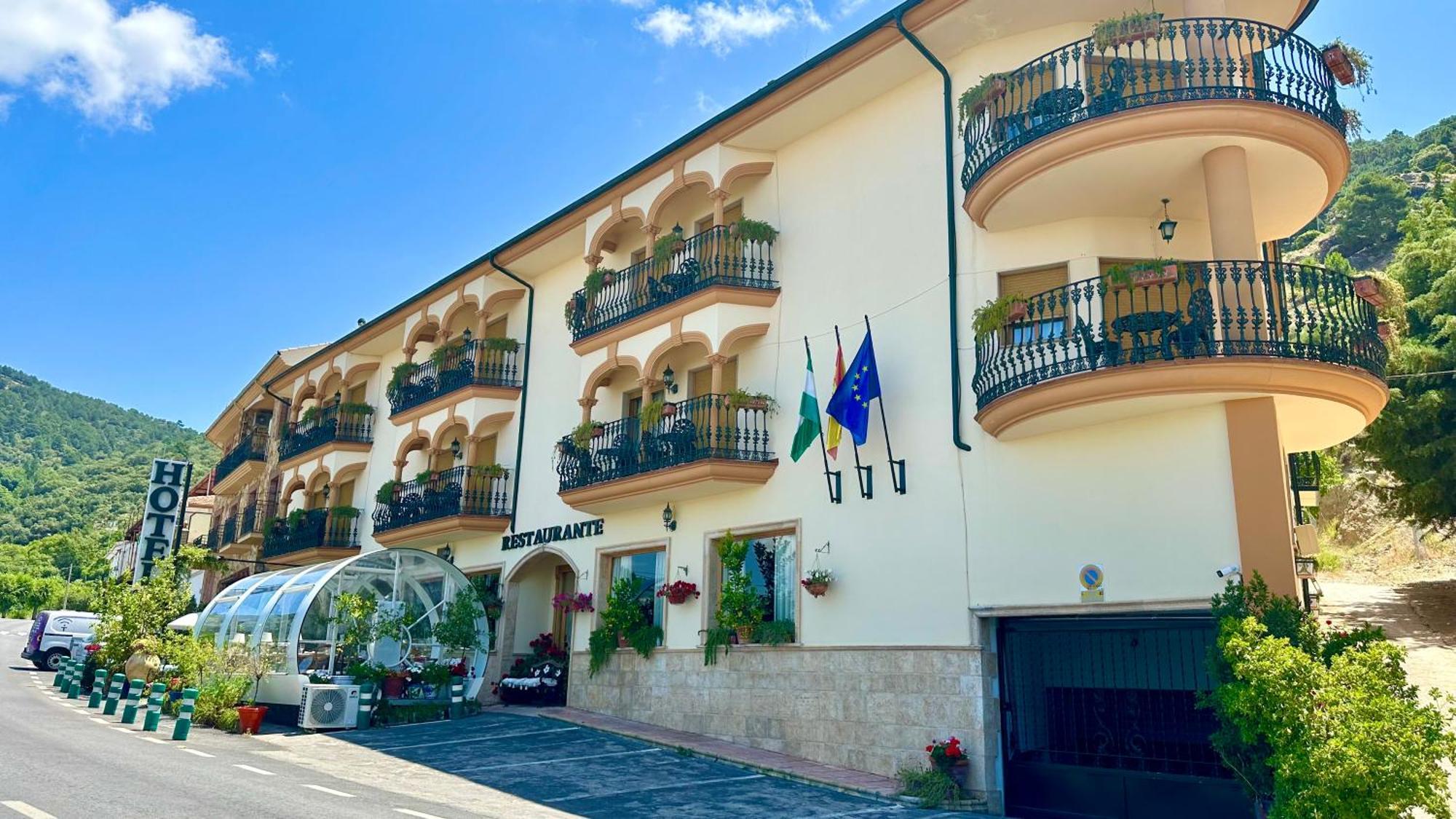 Hotel El Curro Burunchel Ngoại thất bức ảnh